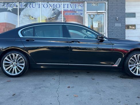 Used 2019 BMW 750i xDrive w/ Executive Package image 2