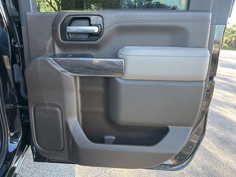 Used 2022 Chevrolet Silverado 2500 LTZ image 55