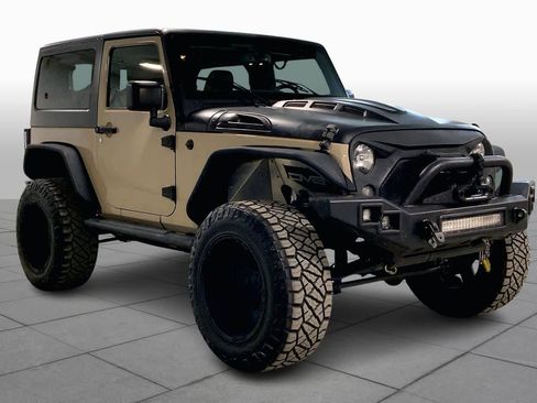 Used 2016 Jeep Wrangler Rubicon w/ Dual Top Group image 3