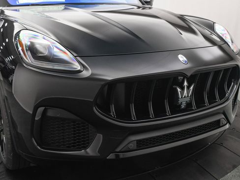 New 2025 Maserati Grecale Modena image 25