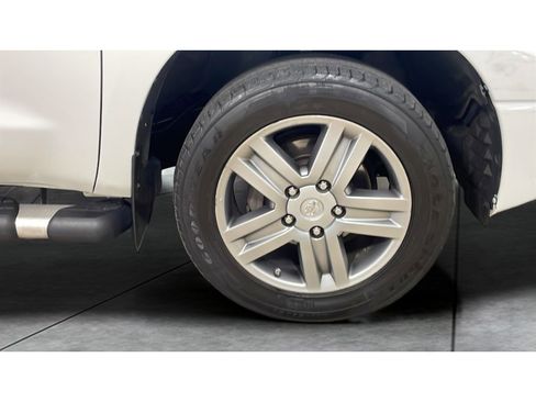 Used 2013 Toyota Tundra Limited w/ Memory Pkg AWD/4WD image 20
