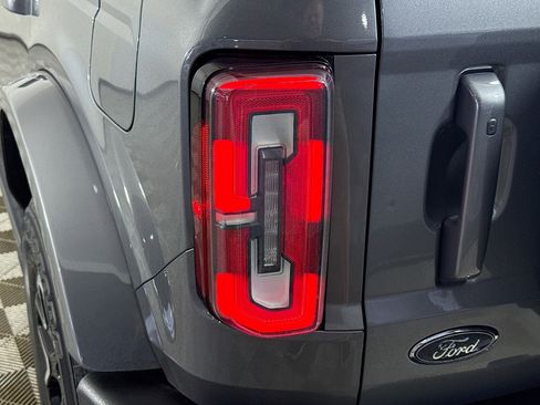 Used 2023 Ford Bronco Outer Banks AWD/4WD image 36
