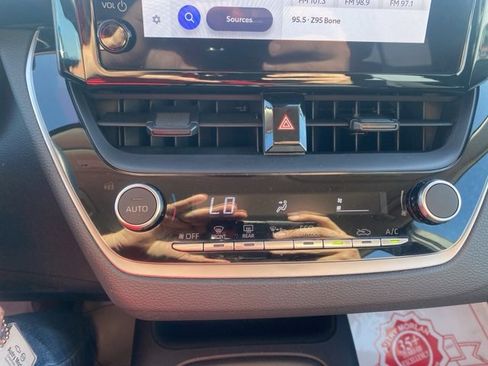 Used 2024 Toyota Corolla LE image 23