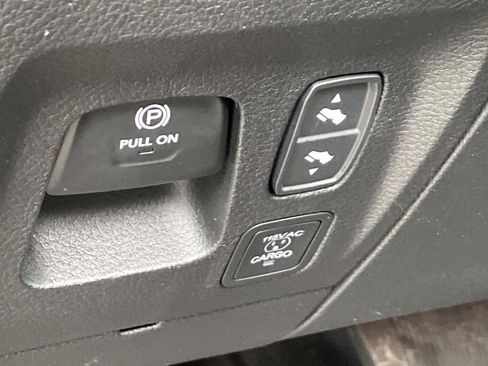 Used 2025 RAM 1500 Big Horn AWD/4WD image 30