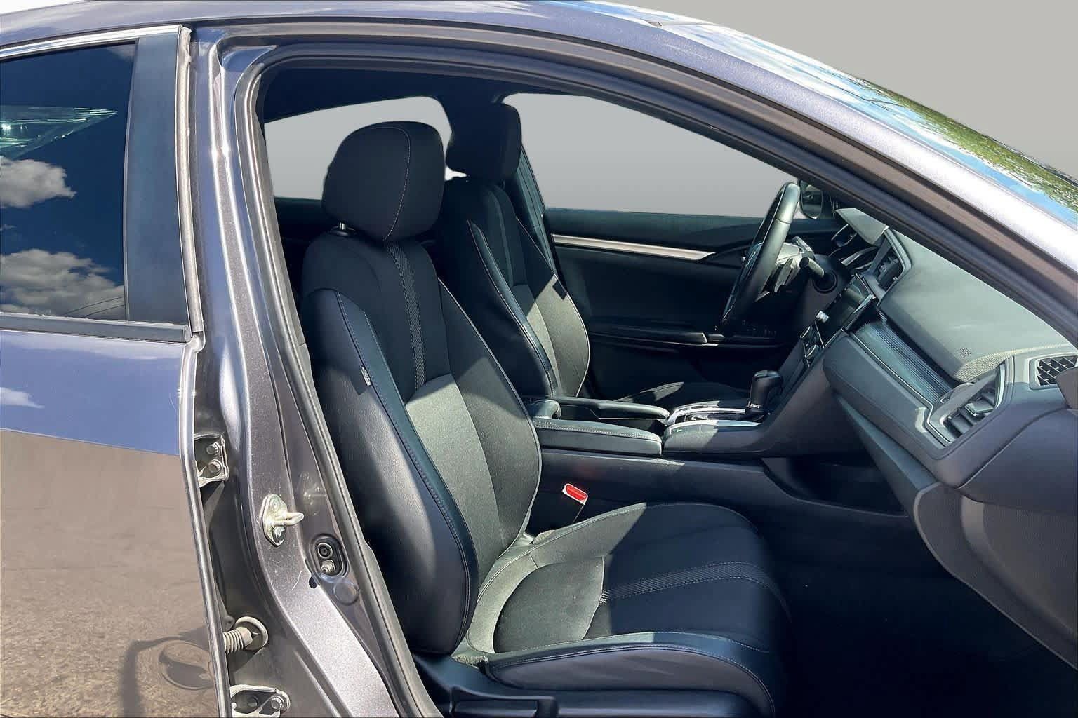 Used 2020 Honda Civic Sport image 8