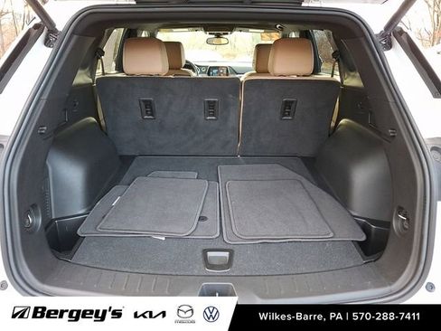 Used 2022 Chevrolet Blazer Premier w/ Enhanced Convenience Package image 32