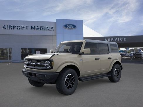 New 2026 Ford Bronco Outer Banks AWD/4WD image 1