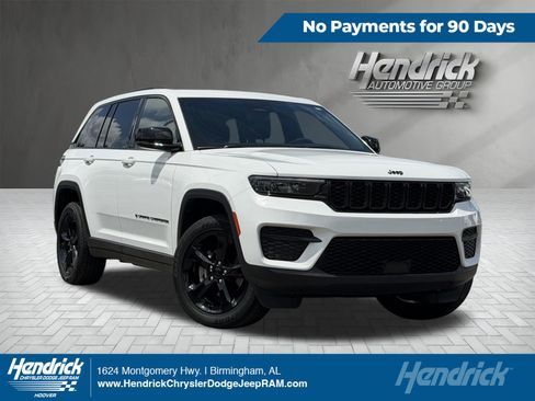 Used 2023 Jeep Grand Cherokee Altitude AWD/4WD image 1