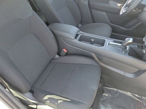 New 2025 Nissan Kicks S image 12