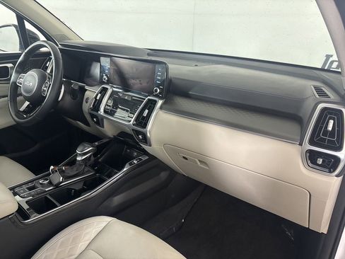 Used 2023 Kia Sorento SX AWD/4WD image 30