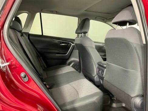 Used 2025 Toyota RAV4 XLE w/ Convenience Package FWD image 29