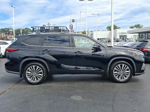 Used 2022 Toyota Highlander Platinum image 7
