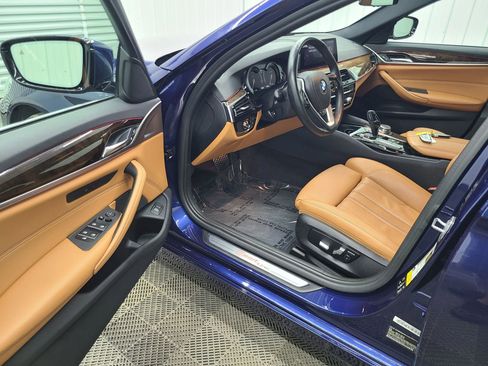 Used 2019 BMW 530i xDrive 530i xDrive Sedan 4D w/ Convenience Package image 21