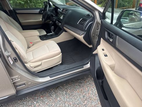 Used 2016 Subaru Outback 2.5i Premium AWD/4WD image 18
