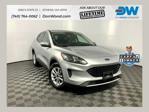 Used 2020 Ford Escape SE image 1