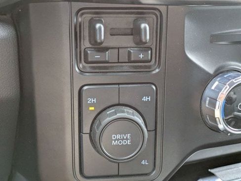 Used 2024 Ford F250 Lariat AWD/4WD image 24
