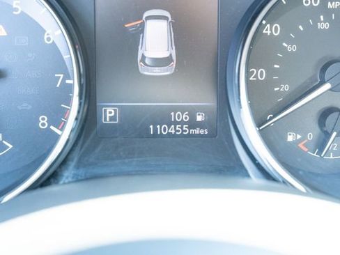 Used 2020 Nissan Rogue SV FWD image 11