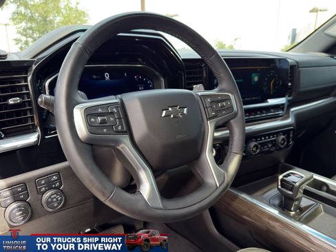 Used 2024 Chevrolet Silverado 1500 RST AWD/4WD image 20