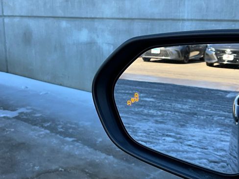 Used 2025 Toyota Camry LE image 19