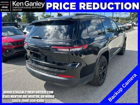 Used 2025 Jeep Grand Cherokee L Laredo AWD/4WD image 10