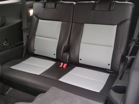 Certified 2022 Ford Explorer XLT w/ Equipment Group 202A image 24