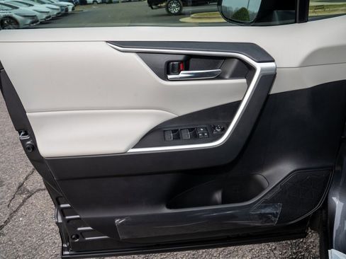 Certified 2025 Toyota RAV4 XLE image 15