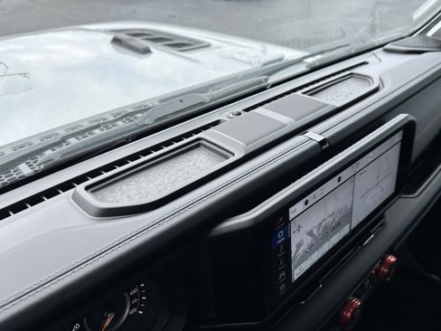 Used 2024 Jeep Wrangler Unlimited Rubicon w/ XTREMEE 35" Tire Package image 36