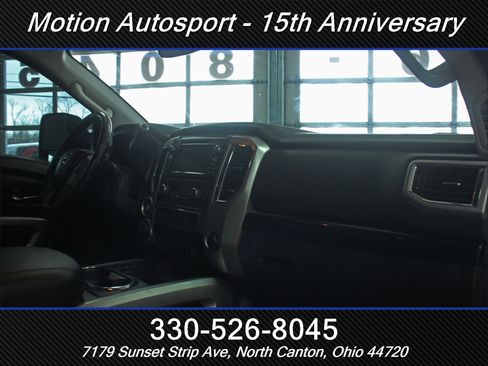 Used 2016 Nissan Titan SV image 34