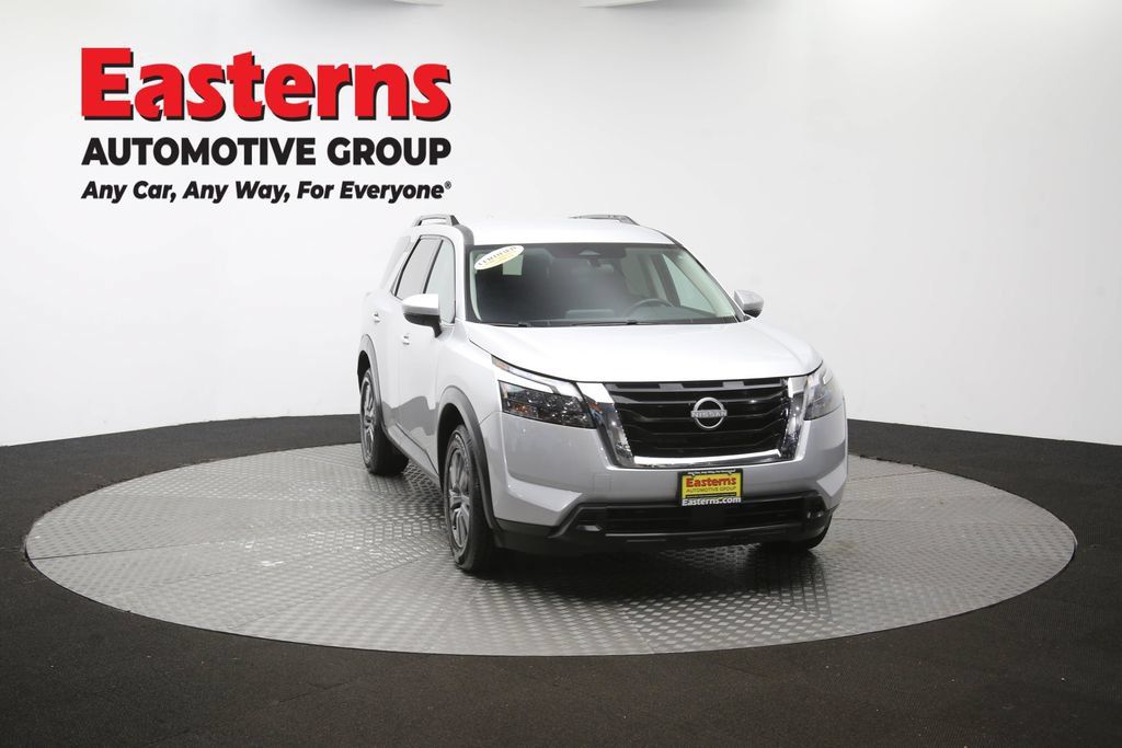 Used 2025 Nissan Pathfinder SV FWD image 55