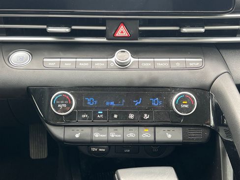 Used 2025 Hyundai Elantra SEL FWD image 33