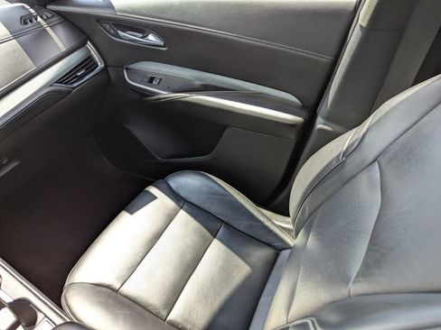 Used 2021 Cadillac XT4 Premium Luxury FWD image 16