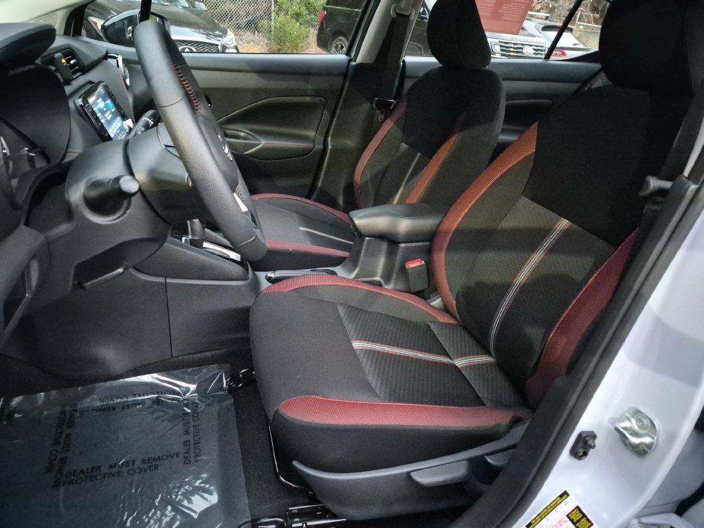 Certified 2025 Nissan Versa SR FWD image 14