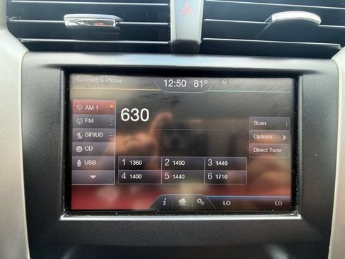 Used 2015 Ford Fusion SE w/ Equipment Group 202A FWD image 26