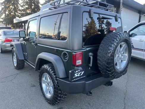 Used 2011 Jeep Wrangler Rubicon w/ PWR Convenience Group image 3