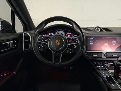 Used 2023 Porsche Cayenne GTS AWD/4WD image 20