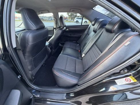 Used 2015 Toyota Camry SE FWD image 10