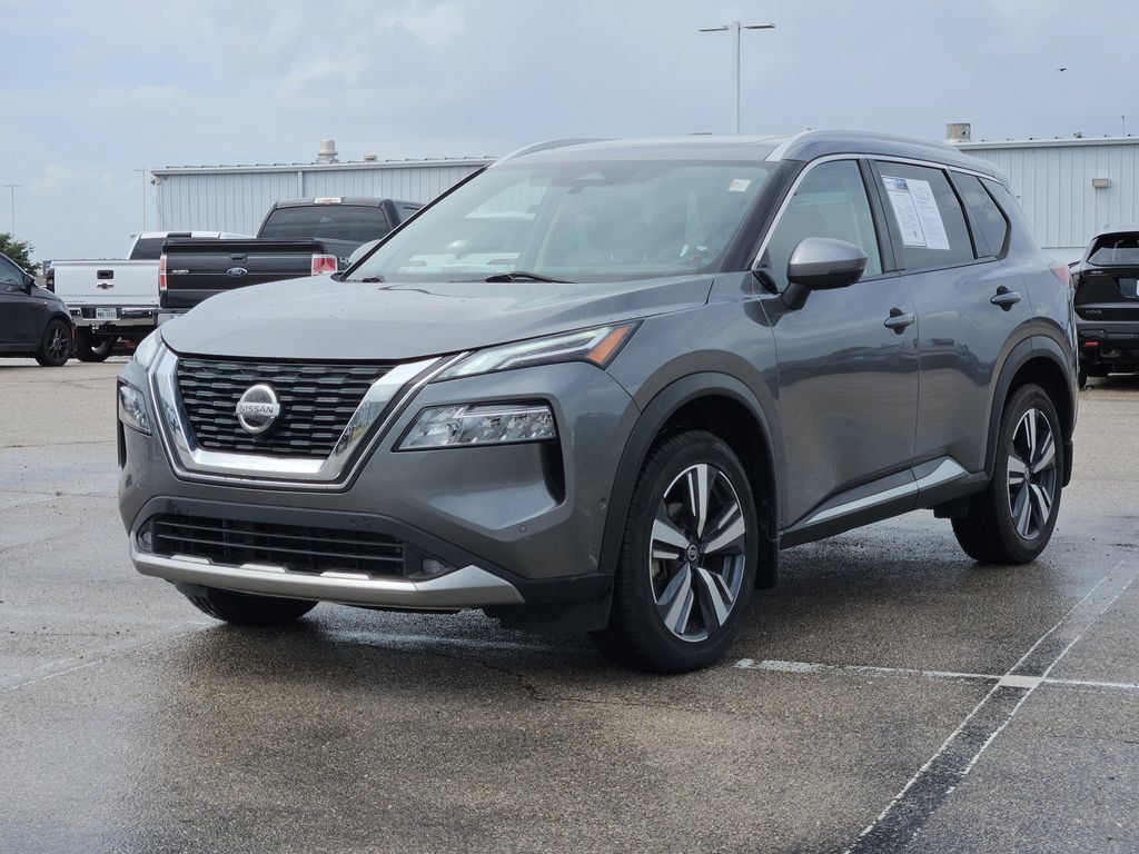 Used 2021 Nissan Rogue Platinum FWD image 2
