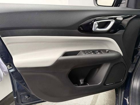 New 2026 Jeep Compass Limited image 22