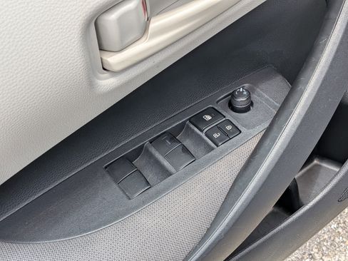 Used 2024 Toyota Corolla LE FWD image 21