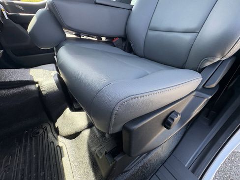 New 2026 Ford F350 XL w/ XL Chrome Package AWD/4WD image 32