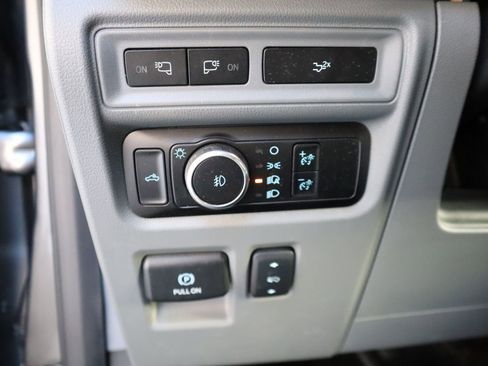 Used 2023 Ford F150 Lariat w/ Trailer Tow Package image 35