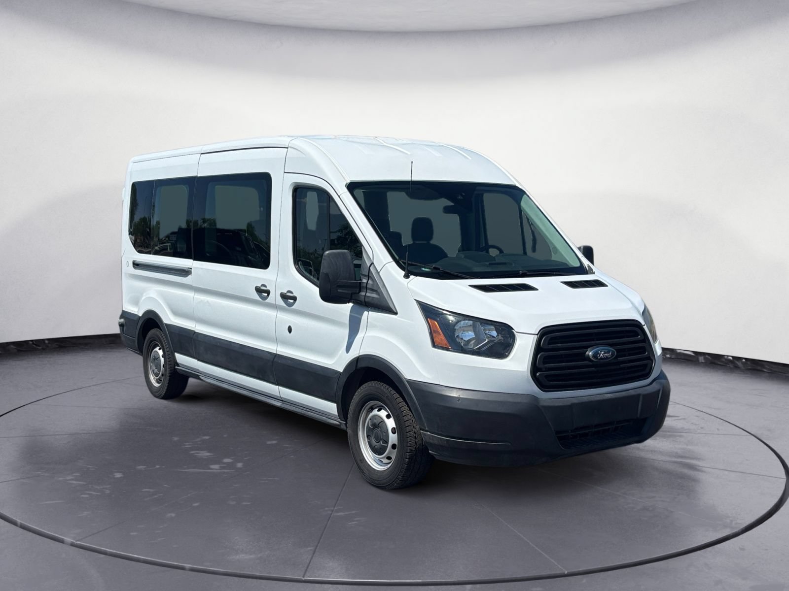 Used 2019 Ford Transit 350 XL RWD image 7