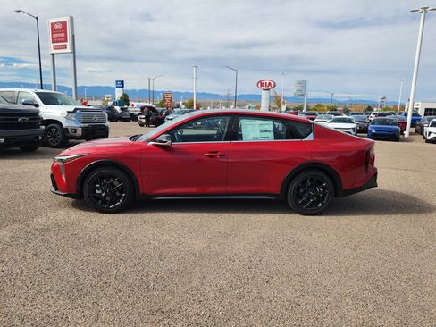 New 2025 Kia K4 GT-Line Turbo image 2