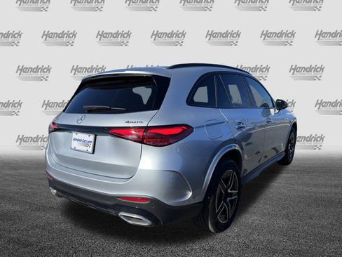 Used 2025 Mercedes-Benz GLC 350e 4MATIC image 11