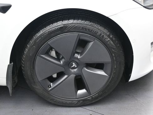 Used 2021 Tesla Model 3 Standard Range Plus image 33