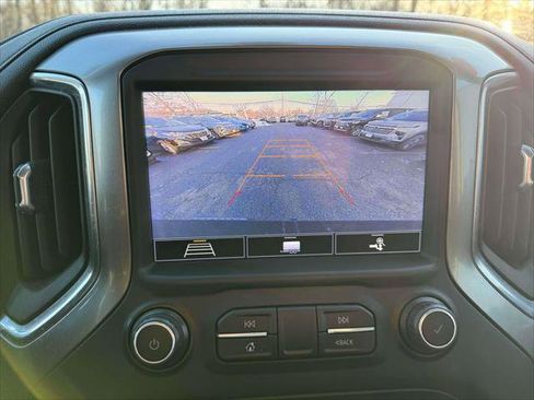 Used 2020 Chevrolet Silverado 1500 LT w/ Convenience Package image 27