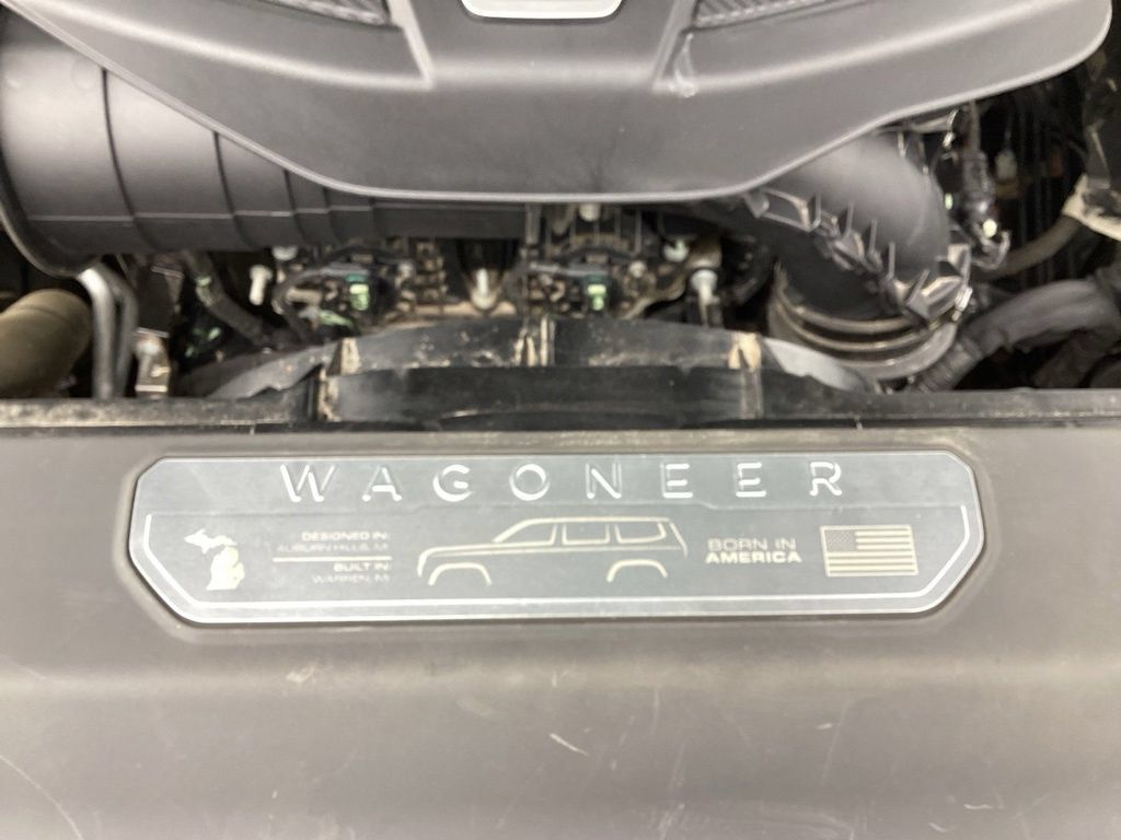 Used 2023 Jeep Grand Wagoneer L Series III w/ Rear Seat Video Group 1 AWD/4WD image 32