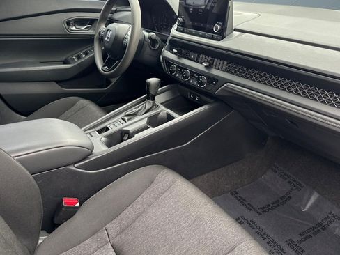 Used 2023 Honda Accord EX image 31