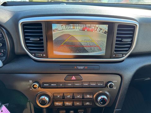 Used 2021 Kia Sportage LX image 12