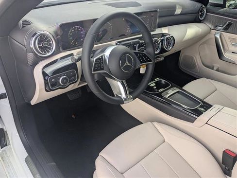 Used 2026 Mercedes-Benz CLA 250 image 3